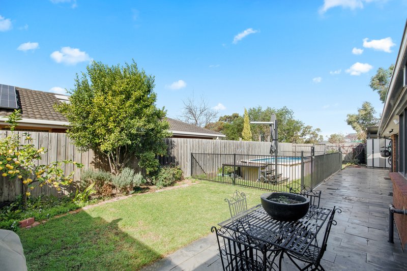 Photo - 33 Bourke Crescent, Hoppers Crossing VIC 3029 - Image 16