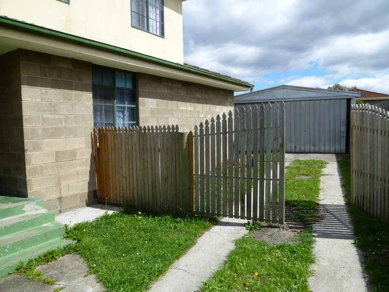 Photo - 33 Bradman Street, Clarendon Vale TAS 7019 - Image 8