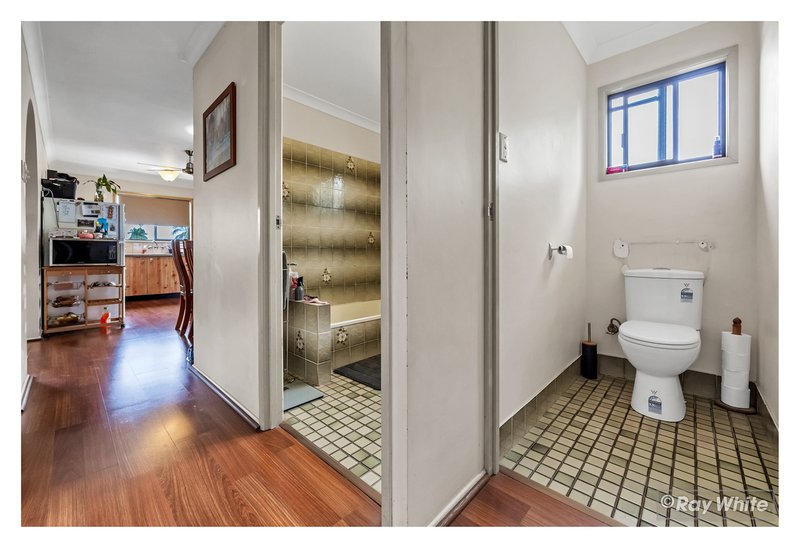 Photo - 33 Bramble Street, Norman Gardens QLD 4701 - Image 17