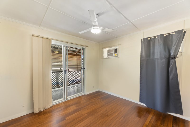 Photo - 33 Bray Road, Lawnton QLD 4501 - Image 5