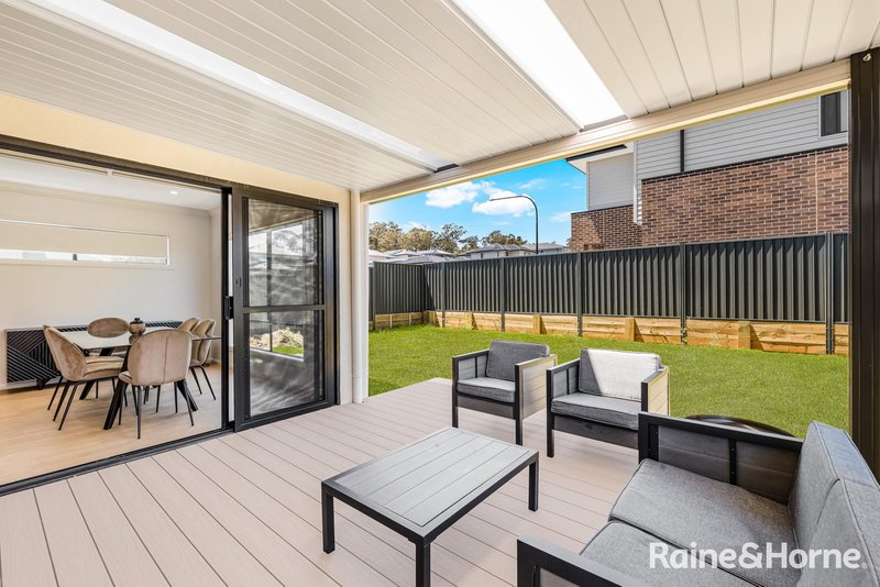 Photo - 33 Brindle Parkway, Box Hill NSW 2765 - Image 6