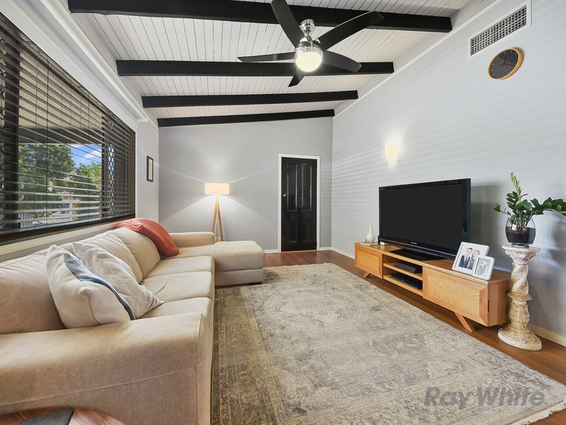 Photo - 33 Bungowla Street, Bracken Ridge QLD 4017 - Image 3