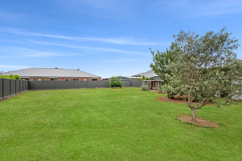 Photo - 33 Caddys Road, Lara VIC 3212 - Image 11