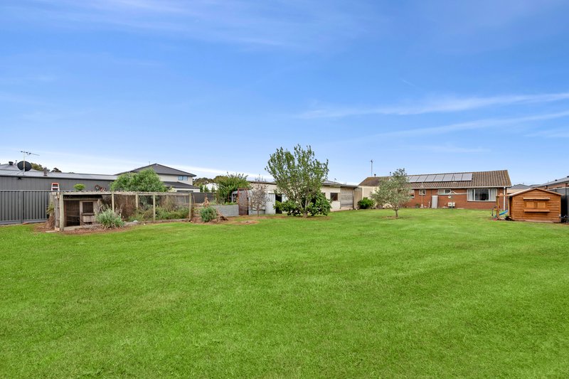 Photo - 33 Caddys Road, Lara VIC 3212 - Image 12