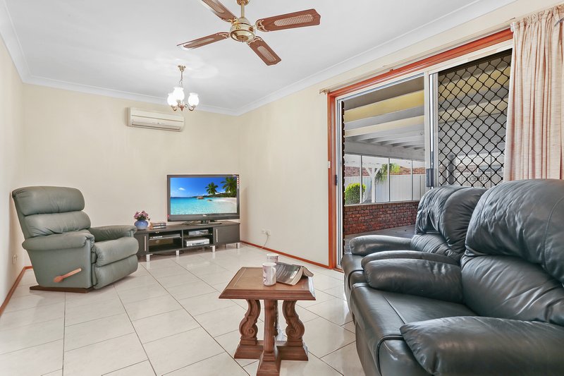 Photo - 33 Cadigan Place, Dapto NSW 2530 - Image 5