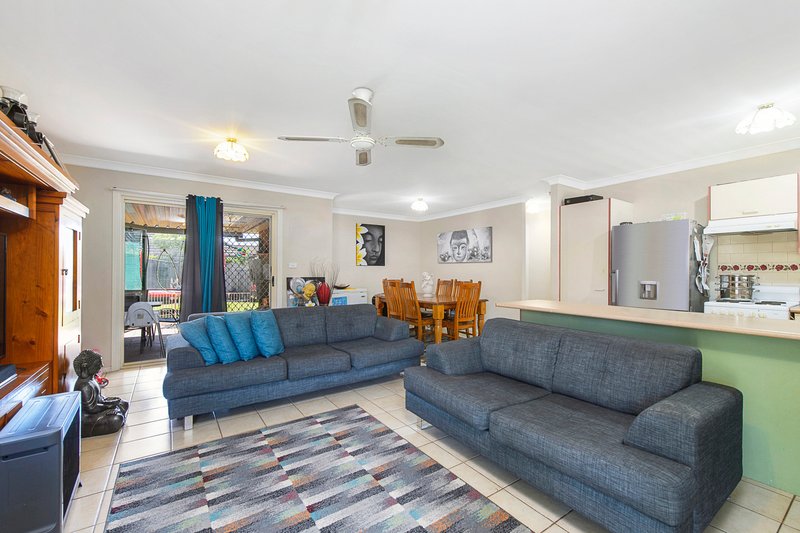 Photo - 33 Cairncross Place, Port Macquarie NSW 2444 - Image 3