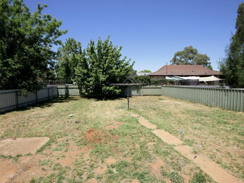 Photo - 33 Callaghan Street, Ashmont NSW 2650 - Image 9