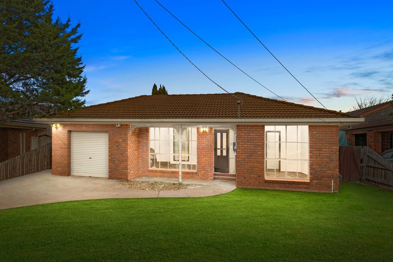 Photo - 33 Cameron Drive, Hoppers Crossing VIC 3029 - Image 1