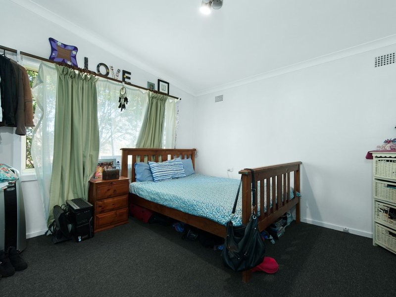 Photo - 33 Carbeen Street, Gateshead NSW 2290 - Image 3