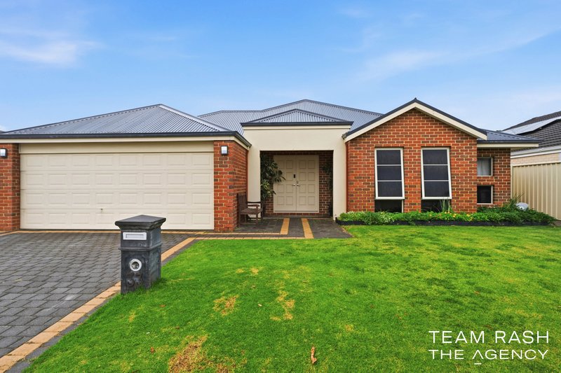 Photo - 33 Carbine Loop, Banksia Grove WA 6031 - Image 1