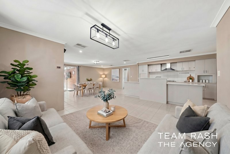 Photo - 33 Carbine Loop, Banksia Grove WA 6031 - Image 11