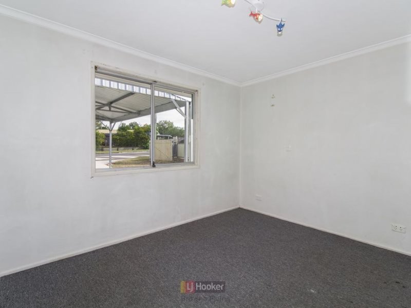 Photo - 33 Carinya Street, Crestmead QLD 4132 - Image 7