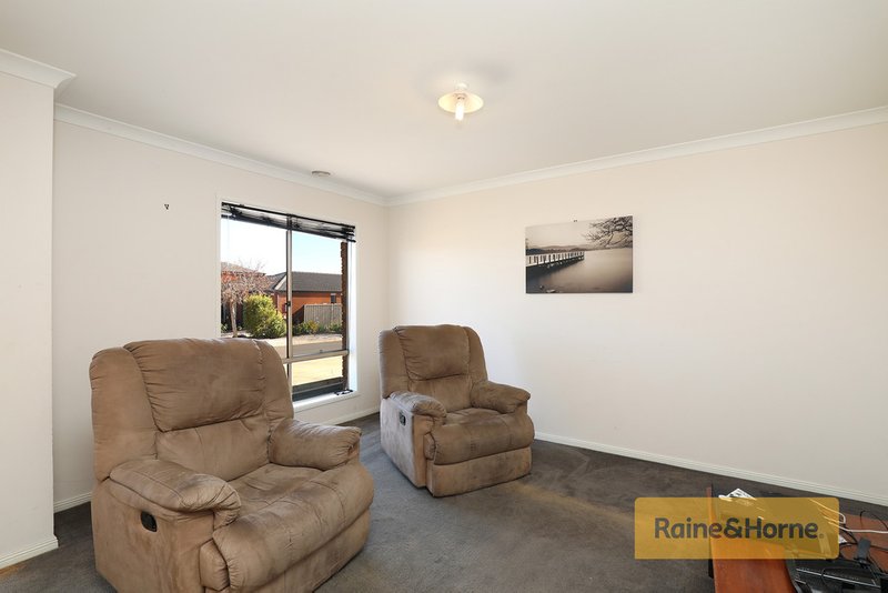 Photo - 33 Carlyon Close, Melton West VIC 3337 - Image 6