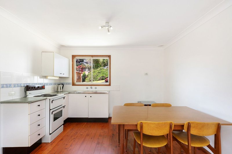 Photo - 33 Casino Street, Terrigal NSW 2260 - Image 4