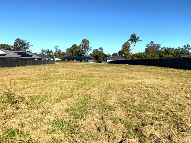 Photo - 33 Cassidy Street, Caboolture QLD 4510 - Image 5