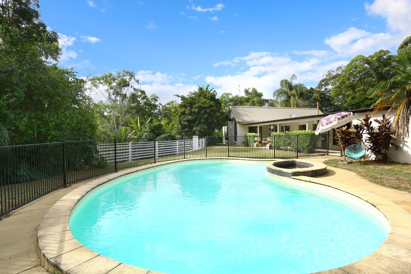 Photo - 33 Castle Hill Drive, Gaven QLD 4211 - Image 2