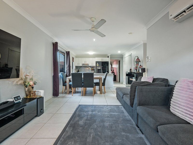 Photo - 33 Cattiger Street, Richlands QLD 4077 - Image 11