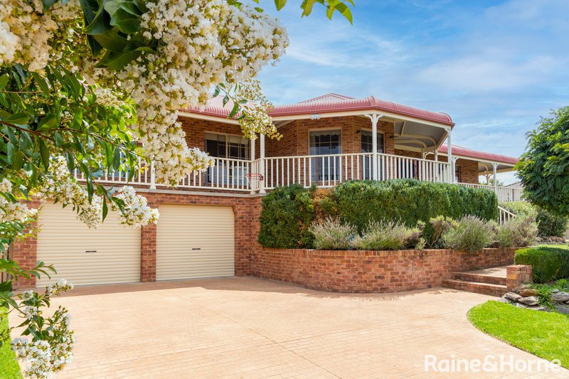 Photo - 33 Cedar Drive, Llanarth NSW 2795 - Image 2