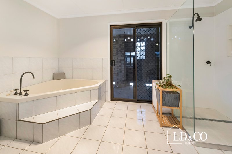 Photo - 33 Celeber Drive, Beaconsfield QLD 4740 - Image 11