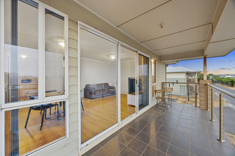 Photo - 33 Centenary Circuit, Andrews Farm SA 5114 - Image 4
