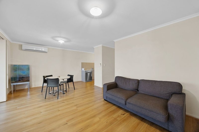 Photo - 33 Centenary Circuit, Andrews Farm SA 5114 - Image 6