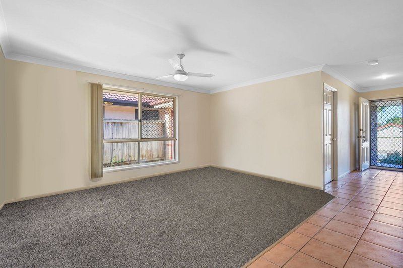 Photo - 33 Centennial Way, Forest Lake QLD 4078 - Image 5