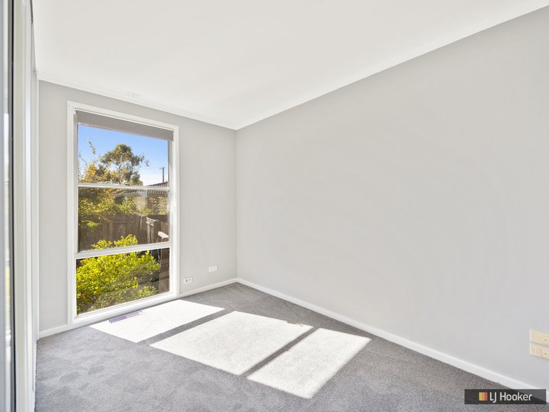 Photo - 33 Challenger Close, Whittington VIC 3219 - Image 10