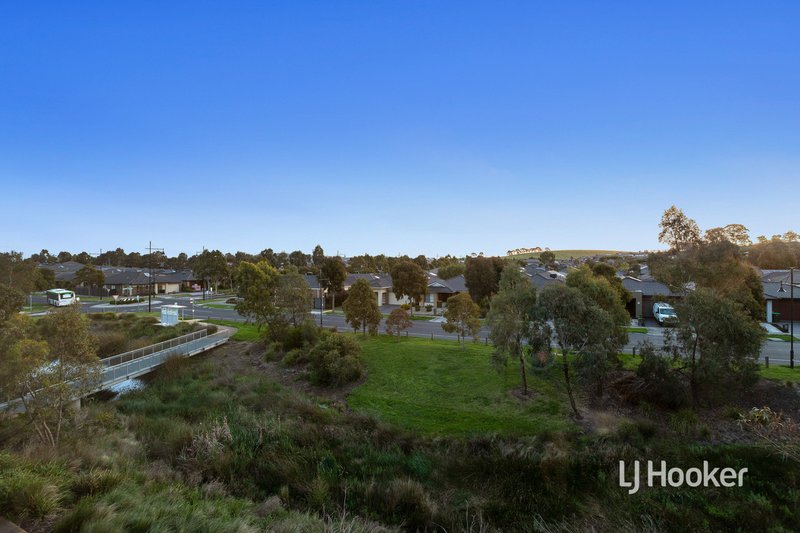 Photo - 33 Chanticleer Drive, Mernda VIC 3754 - Image 14