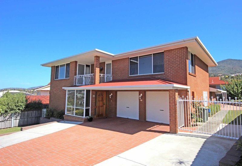 Photo - 33 Chardonnay Drive, Berriedale TAS 7011 - Image 1