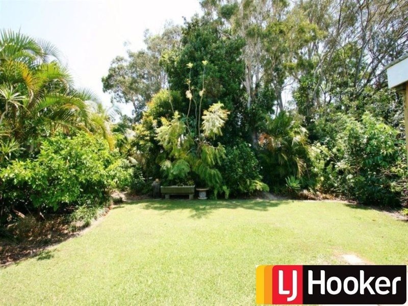 Photo - 33 Charlotte Avenue, Bongaree QLD 4507 - Image 3