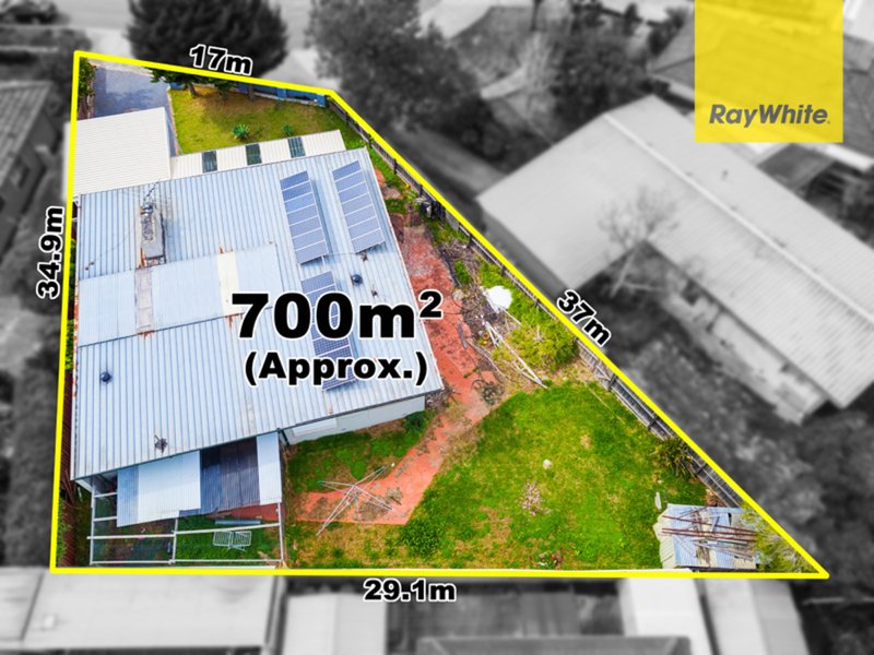 33 Chelmsford Crescent, St Albans VIC 3021