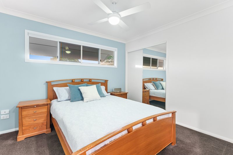 Photo - 33 Chilton Crescent, North Lakes QLD 4509 - Image 24