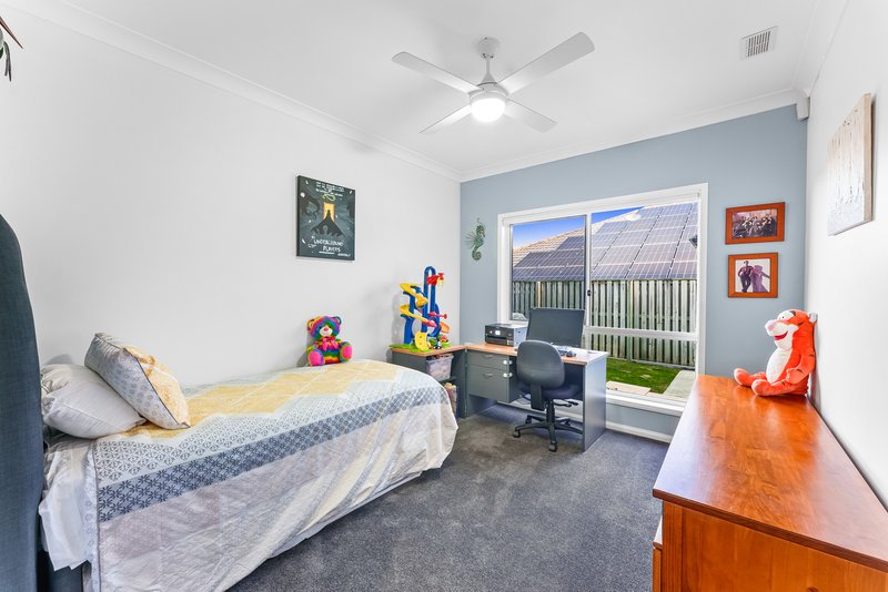 Photo - 33 Chilton Crescent, North Lakes QLD 4509 - Image 25