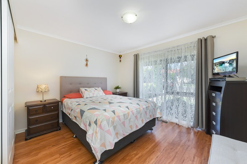 Photo - 33 Chirnside Road, Berwick VIC 3806 - Image 12