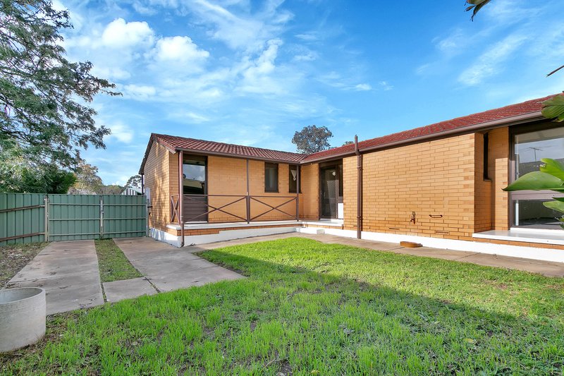 Photo - 33 Chowilla Court, Craigmore SA 5114 - Image 11