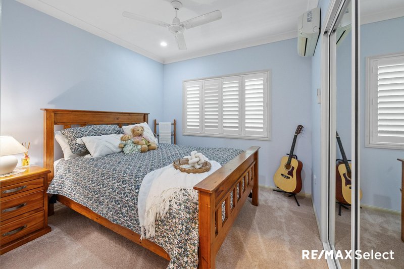 Photo - 33 Cinnamon Drive, Glenella QLD 4740 - Image 22