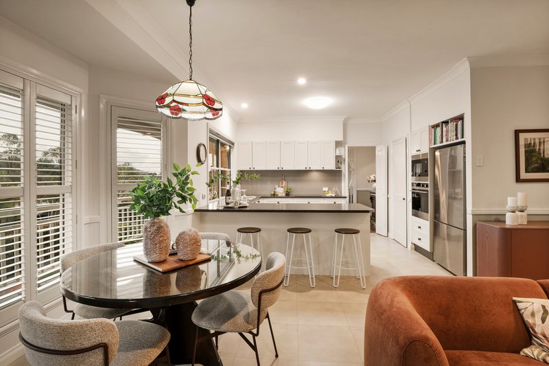 Photo - 33 Clare Place, The Gap QLD 4061 - Image 9