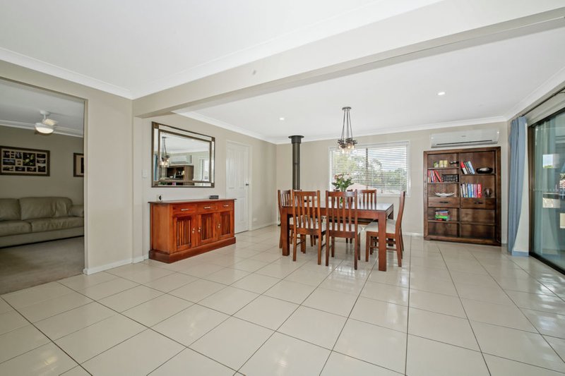 Photo - 33 Claret Street, Carseldine QLD 4034 - Image 5