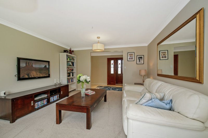 Photo - 33 Claret Street, Carseldine QLD 4034 - Image 7