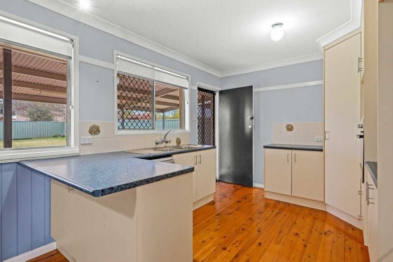 Photo - 33 Cleary Street, Centenary Heights QLD 4350 - Image 3