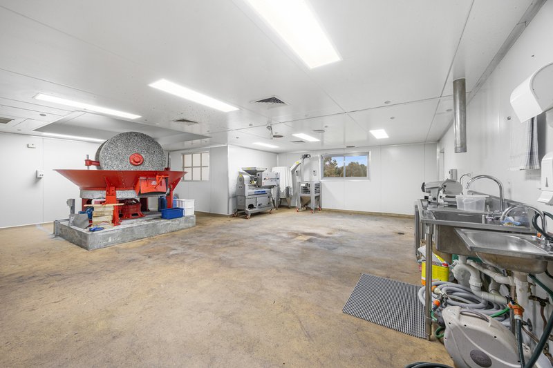 Photo - 33 Clokes Lane, Amphitheatre VIC 3468 - Image 29