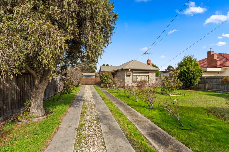 Photo - 33 Clunes Street, Kingsbury VIC 3083 - Image 4