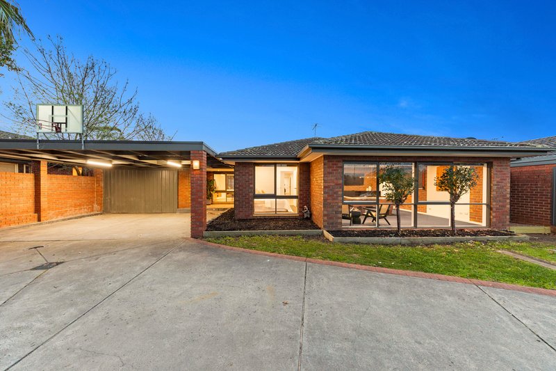 Photo - 33 Collins Crescent, Berwick VIC 3806 - Image 1