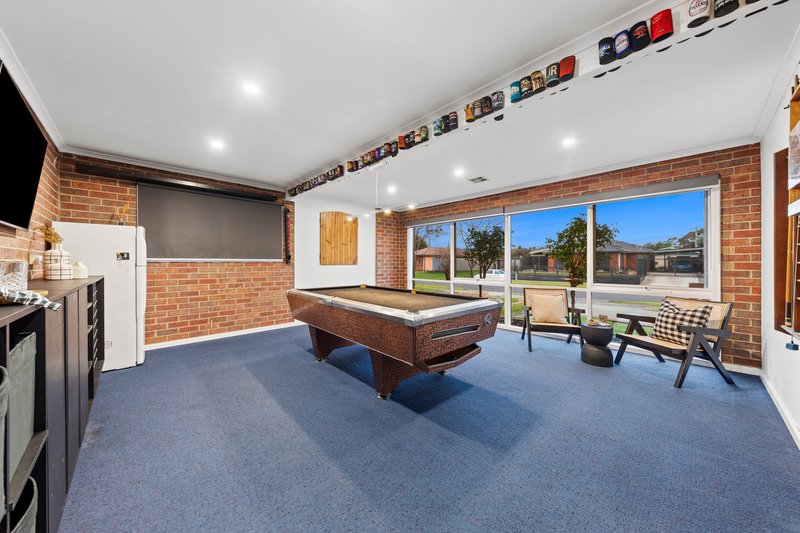 Photo - 33 Collins Crescent, Berwick VIC 3806 - Image 7