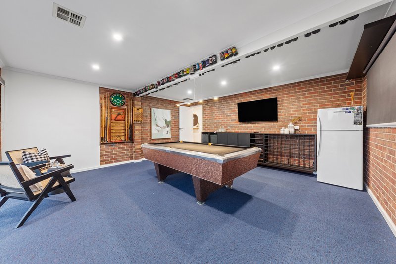 Photo - 33 Collins Crescent, Berwick VIC 3806 - Image 8
