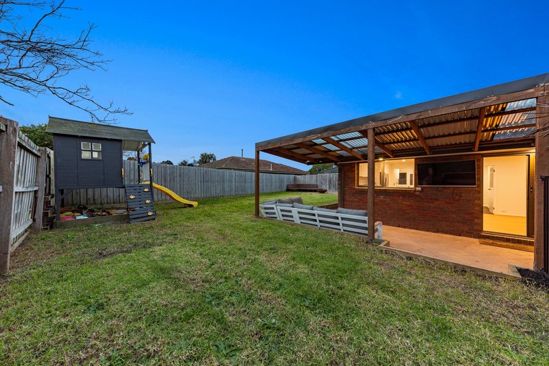 Photo - 33 Collins Crescent, Berwick VIC 3806 - Image 24