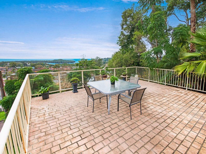 Photo - 33 Coreen Drive, Wamberal NSW 2260 - Image 2