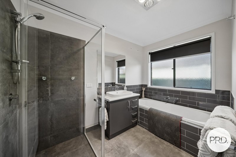Photo - 33 Cormorant Boulevard, Kialla VIC 3631 - Image 7