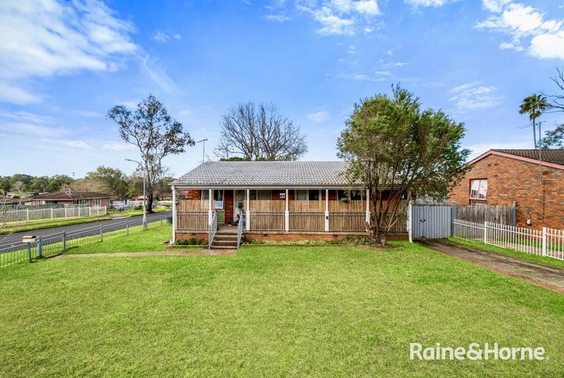 Photo - 33 Cottonwood , Macquarie Fields NSW 2564 - Image 1