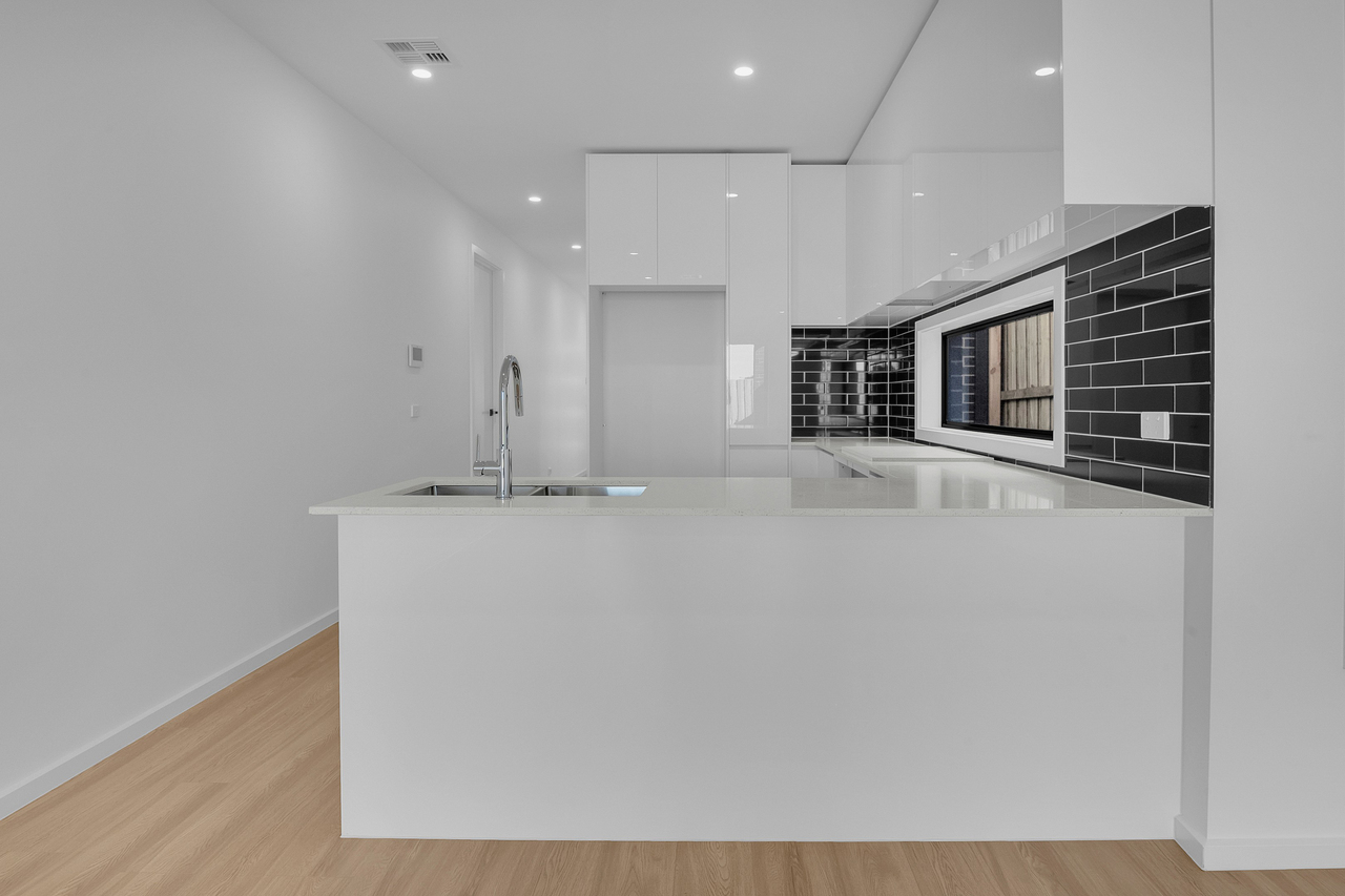 33 Countess Circuit, Wollert VIC 3750 - Image 2